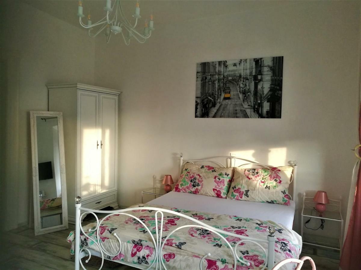 Main Square With Sea View Apartman *