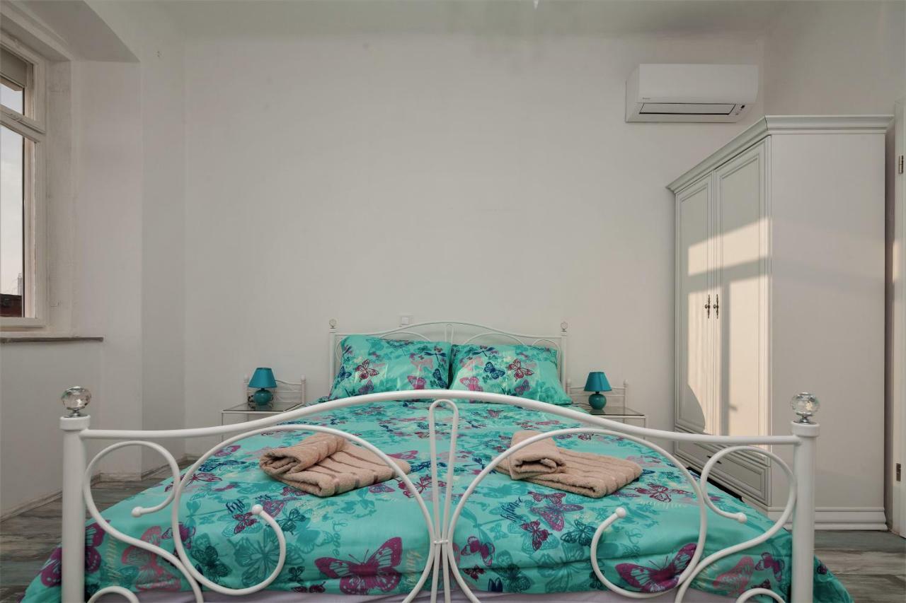 Main Square With Sea View Apartman *