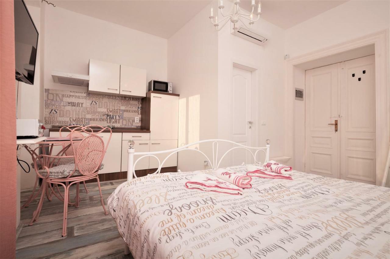Main Square With Sea View Apartman Pula